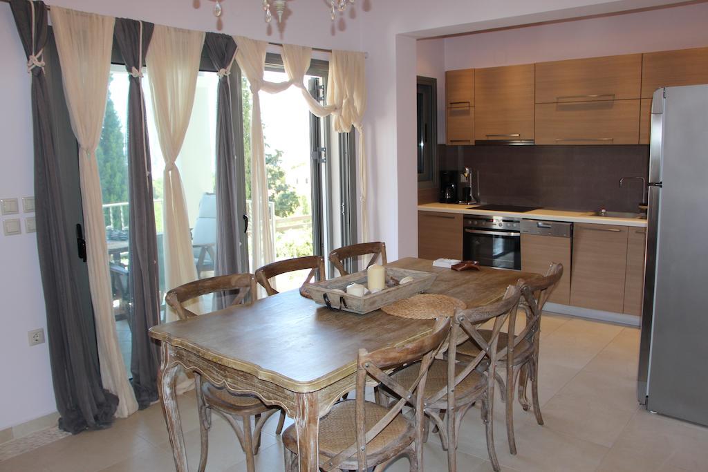Porto Heli Villas & Studios Pokoj fotografie
